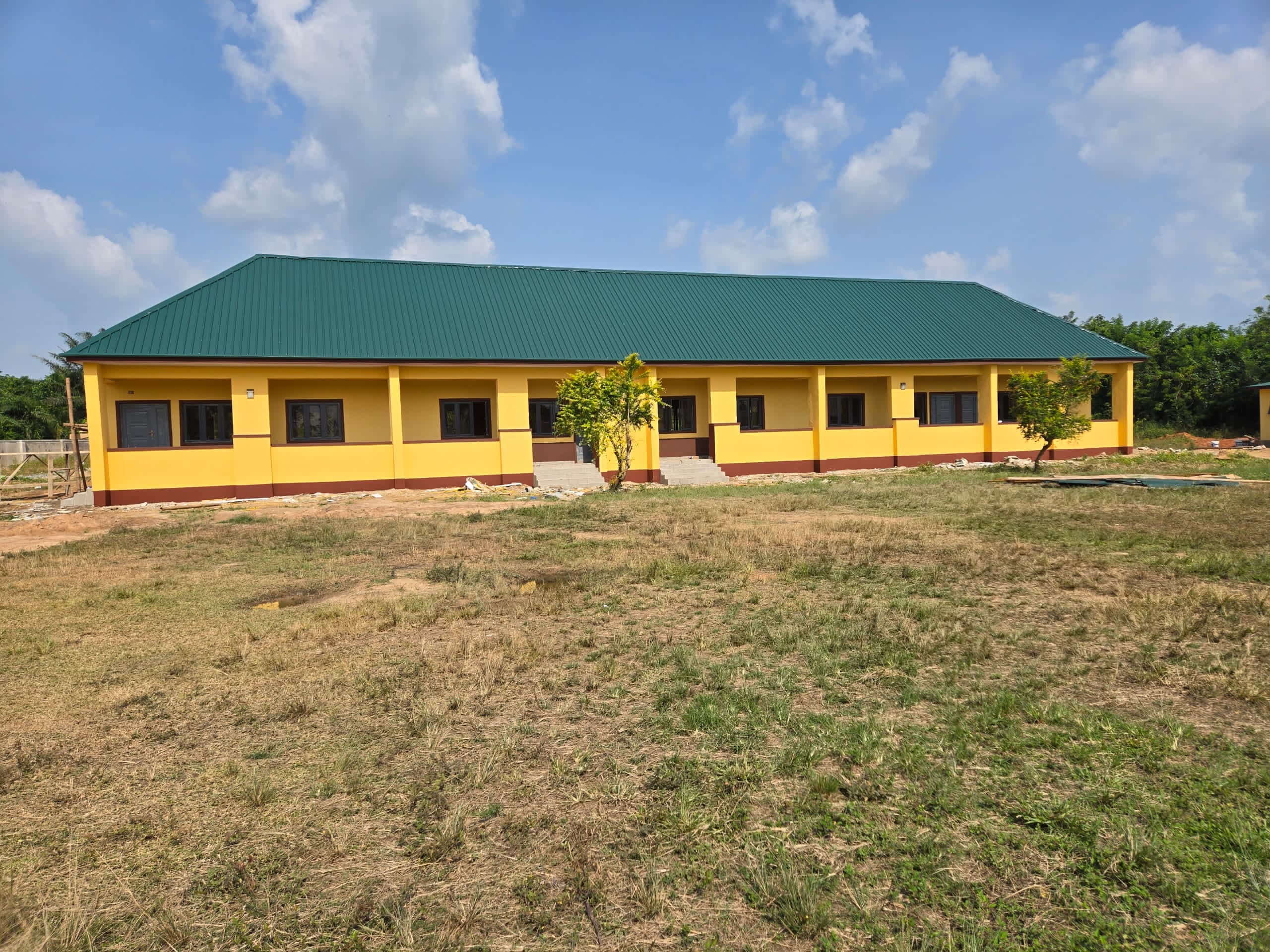 Primary school block from a different angle, showing full length of new building